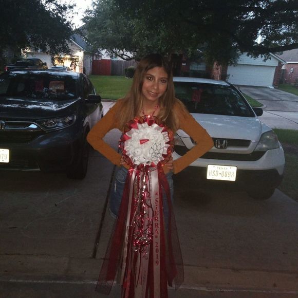 Meet your Posher, Tiffany - Picture 1 of 1